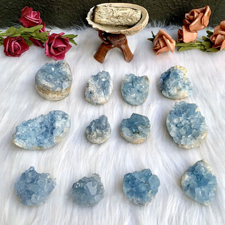 Decorazione con pietra preziosa curativa in geode di cianite naturale Olivenorma