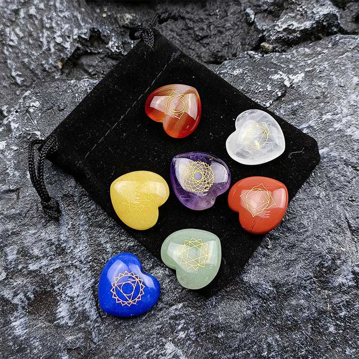 Set di 7 pietre dei chakra a forma di cuore