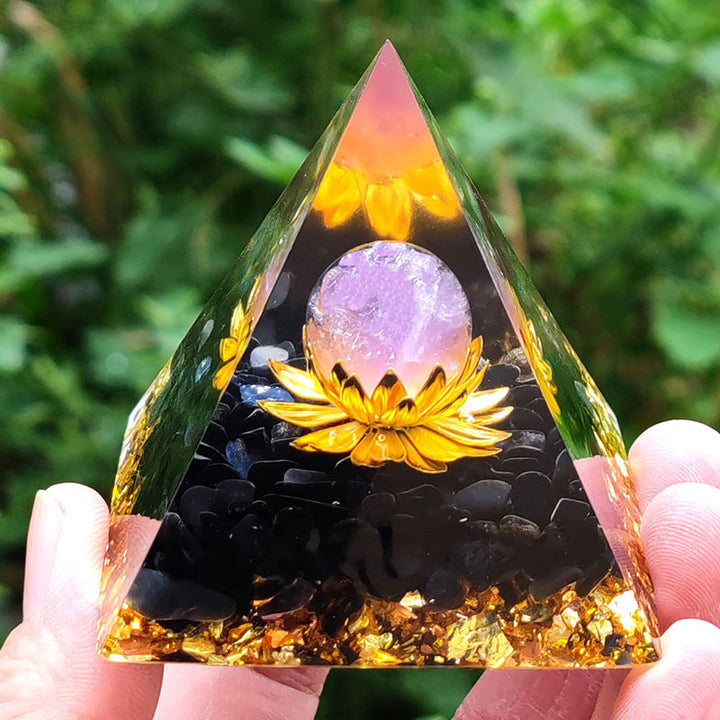 Piramide di Orgone Olivenorma Tormalina Nera con Lepidolite 