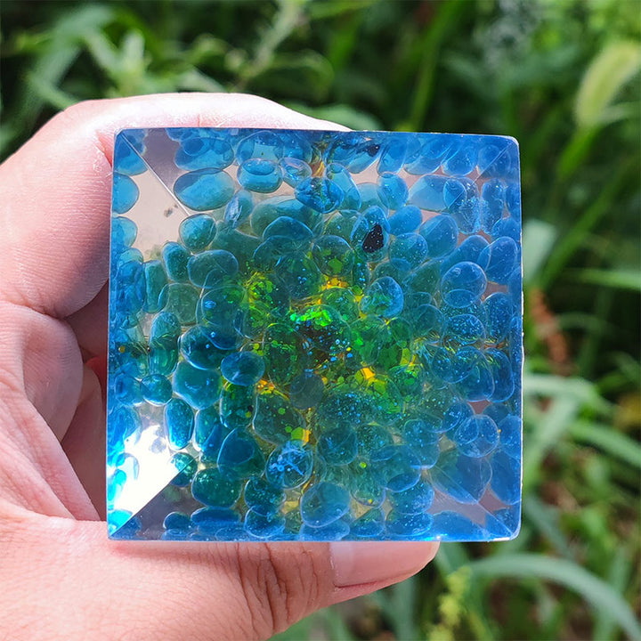 Olivenorma Kyanite con Peridot Tree Of Life Orgone Pyramid