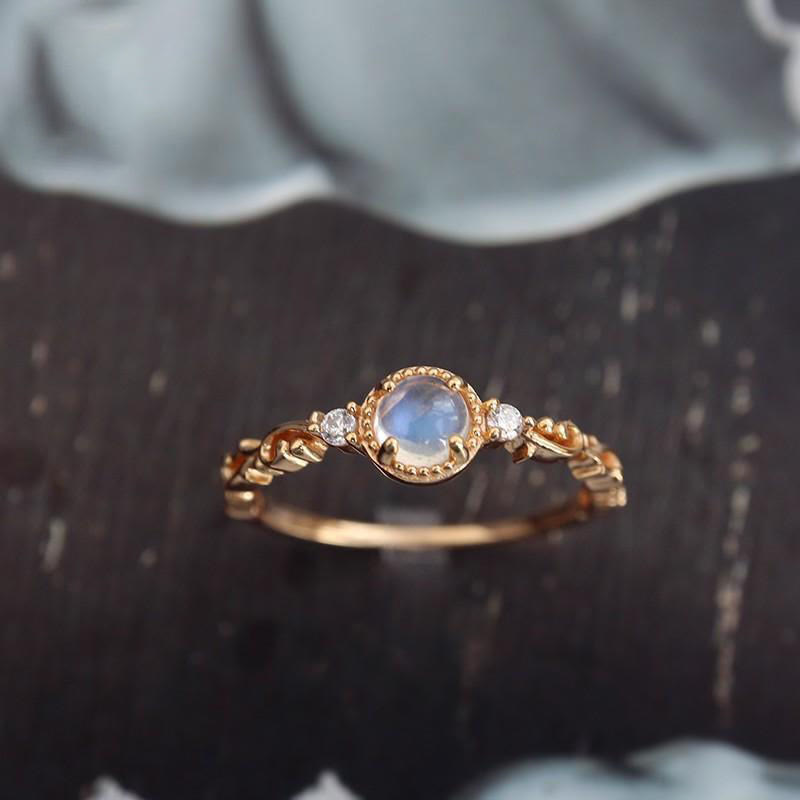 Anello delicato con zircone naturale in pietra di luna Olivenorma