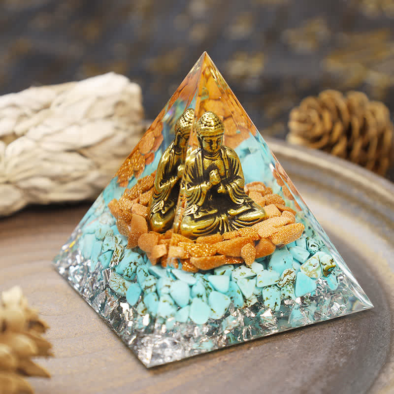 Piramide di arenaria Olivenorma con Buddha in orgone turchese 