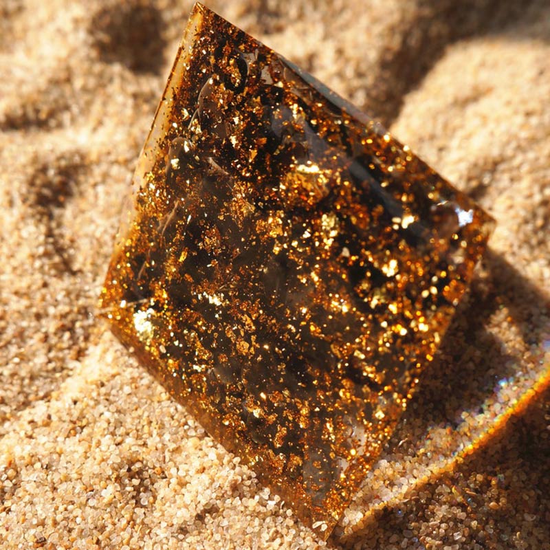 Olivenorma Cristallo trasparente Ossidiana Dio della luce Piramide di orgone
