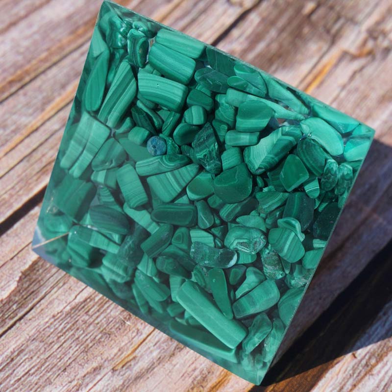 Olivenorma Cristallo Trasparente Turchese Malachite Simbolo Loto Piramide Orgonica