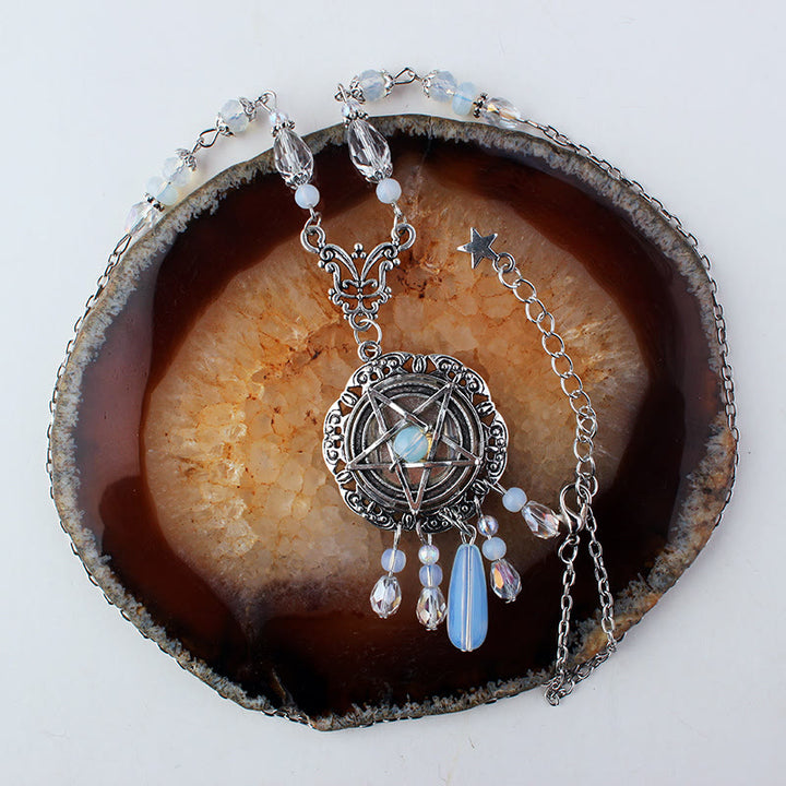 Collana con perline di cristallo a forma di stella opalina pentagramma gotico strega Olivenorma 