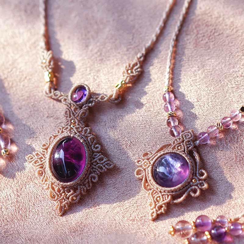 Collana con bracciale Guardian intrecciato a mano in ametista e charoite Olivenorma