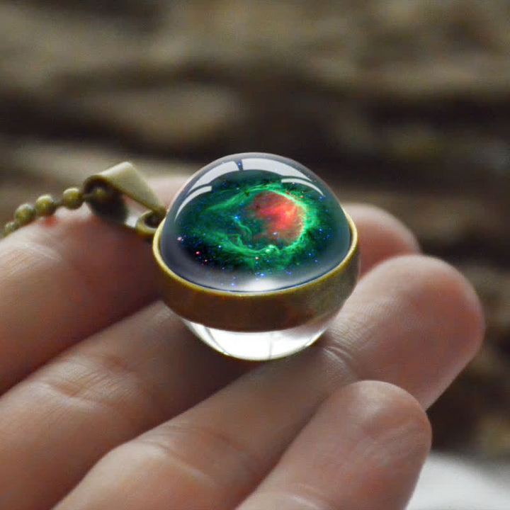 Collana creativa con sfera di vetro e luna e stella