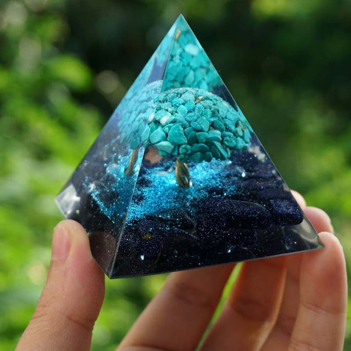 Piramide di orgone curativa in arenaria blu Olivenorma con turchese