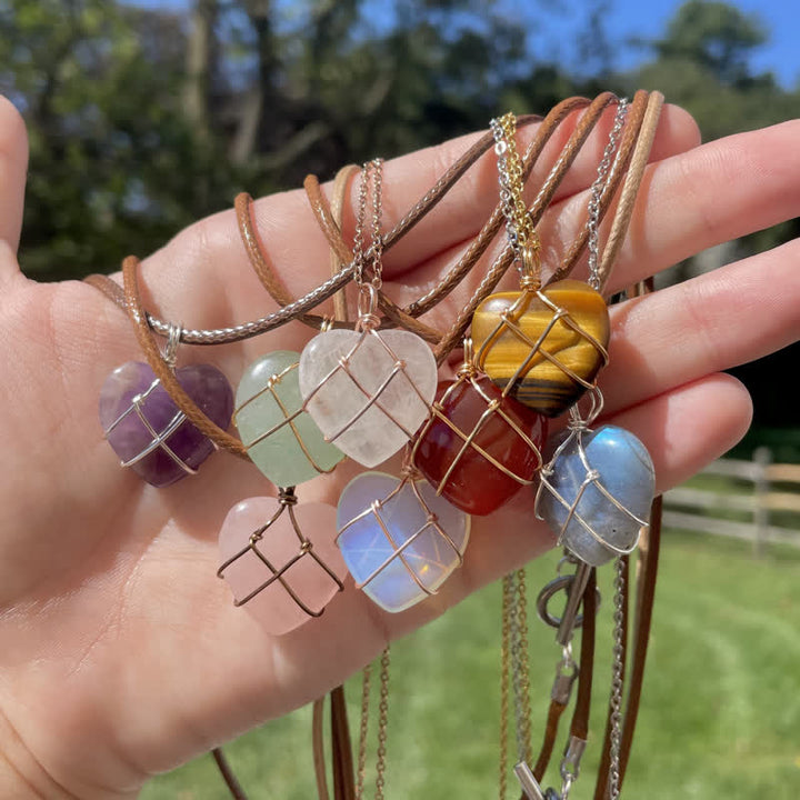 Collana con pietre preziose di cristallo naturale a forma di cuore Olivenorma