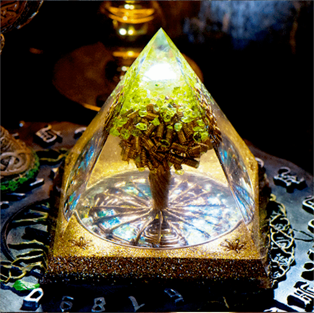 Olivenorma Albero della vita Peridoto Piramide di orgone