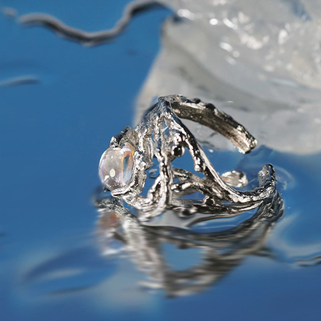 Anello in pietra di luna con motivo a rami irregolari Olivenorma