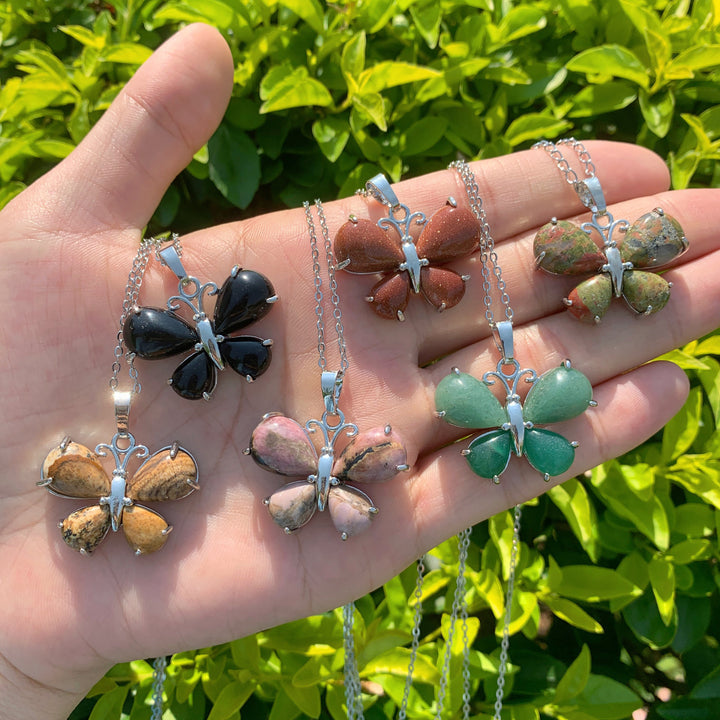 Collana a farfalla con pietra preziosa di cristallo naturale Olivenorma