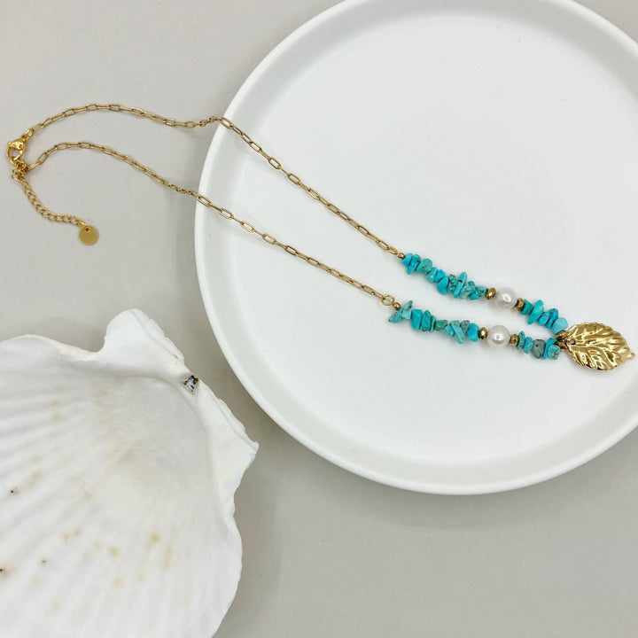 Collana con ciondolo con foglie turchesi irregolari naturali Olivenorma