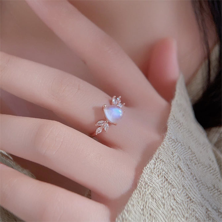 Anello in oro rosa a forma di goccia con zircone bianco e pietra di luna Olivenorma 