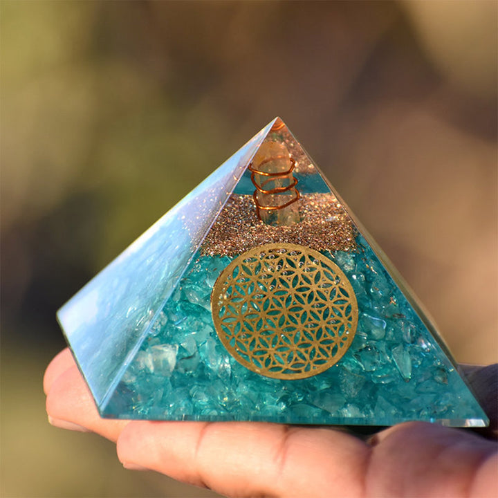 Olivenorma Cristallo Trasparente con Piramide Orgonica Curativa Acquamarina 