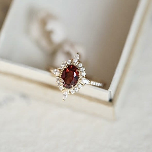 Anello Atmosfera "Miss Rose" in rubino vintage Olivenorma 
