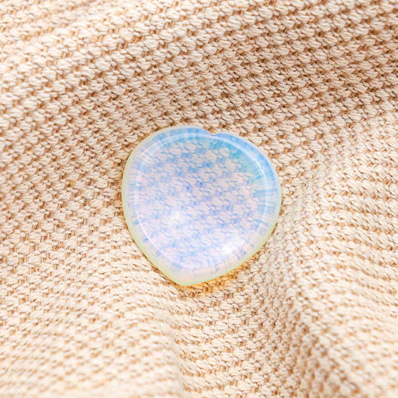 Pietra curativa per le preoccupazioni del cuore in opalite Olivenorma