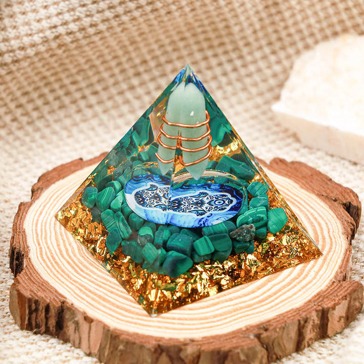 Olivenorma Avventurina Verde con Malachite Hamsa Orgone Piramide