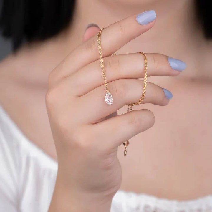 Olivenorma Lacrime di gioia 1-8 Collana con pietra portafortuna a goccia