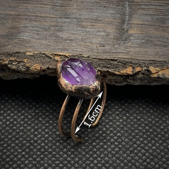 Anello regolabile Olivenorma con dodici pietre portafortuna in pietra grezza irregolare naturale 