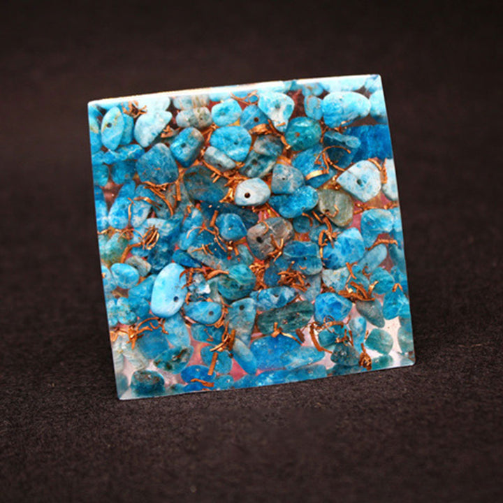 Piramide di Orgone in Quarzo Rosso Olivenorma con Lapislazzuli 