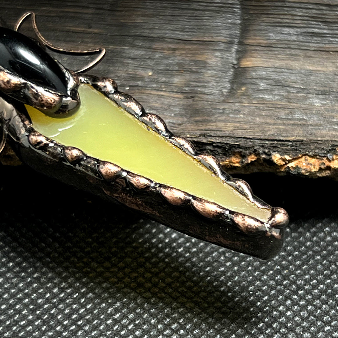 Collana con ciondolo in cristallo a doppia luna con freccia in rame Olivenorma e pietre preziose