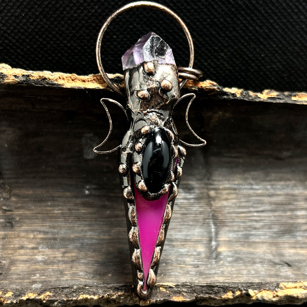 Collana con ciondolo in cristallo a doppia luna con freccia in rame Olivenorma e pietre preziose