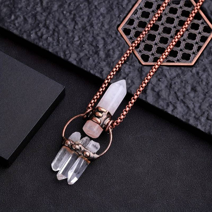 Collana con pietra preziosa esagonale a pilastro irregolare in quarzo trasparente Olivenorma