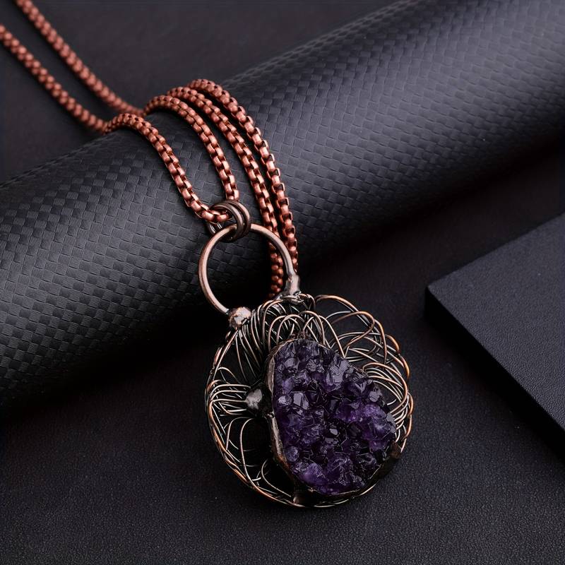 Collana Olivenorma con pietra preziosa di ametista irregolare intarsiata e filo avvolto