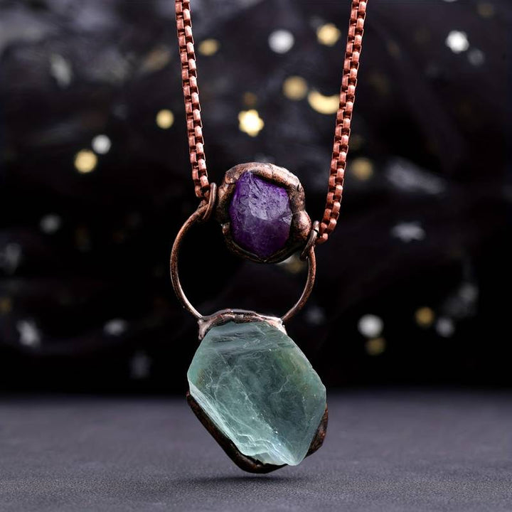 Collana con pietra preziosa irregolare di fluorite verde e ametista Olivenorma