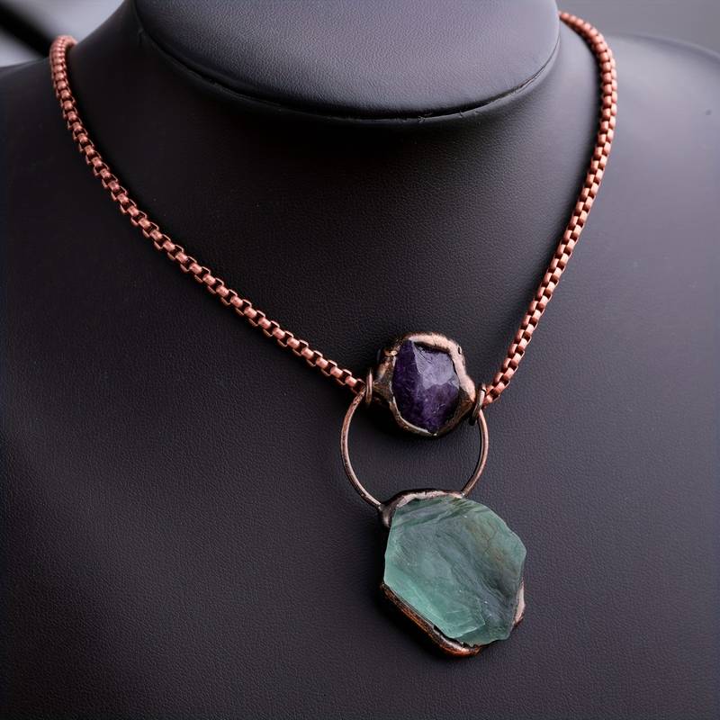 Collana con pietra preziosa irregolare di fluorite verde e ametista Olivenorma