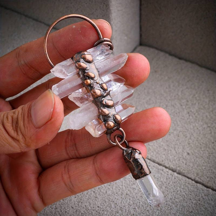 Collana con pietre preziose a nappa in quarzo ialino irregolare Olivenorma, composta da sei pezzi