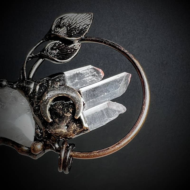 Collana con ciondolo a forma di pianta di luna in cristallo trasparente Olivenorma