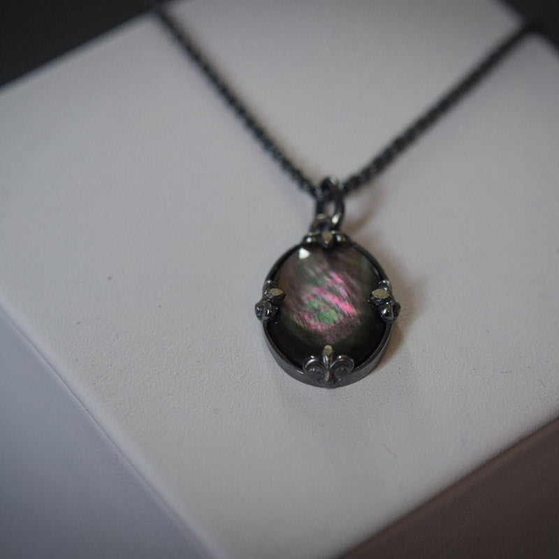 Collana con specchio ovale vintage in pietra occhio di gatto Olivenorma