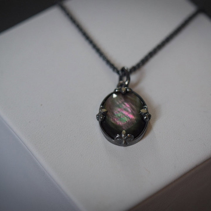 Collana con specchio ovale vintage in pietra occhio di gatto Olivenorma