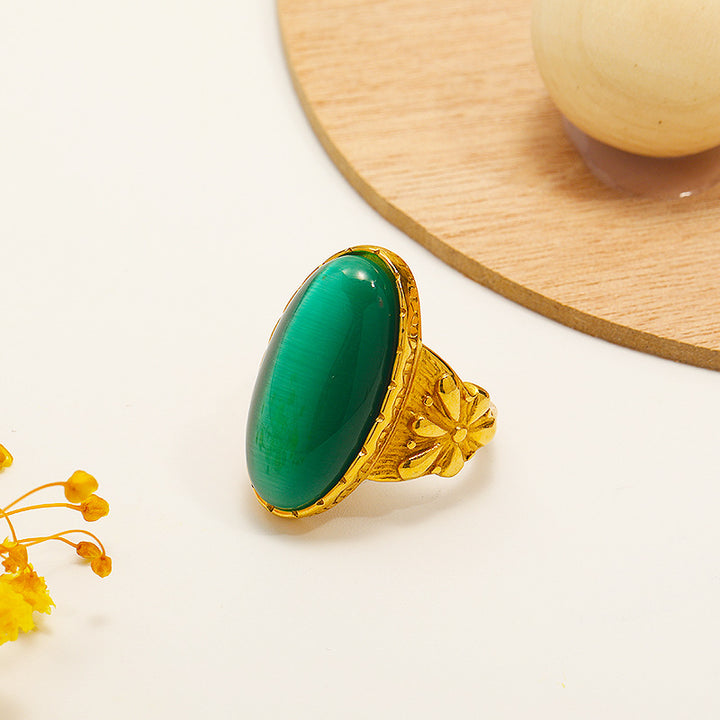 Anello in pietra ovale bianca e verde occhio di gatto Olivenorma