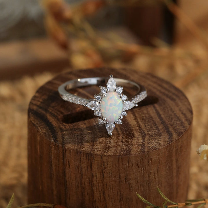 Olivenorma Dainty S925 Anello di fidanzamento in opale 