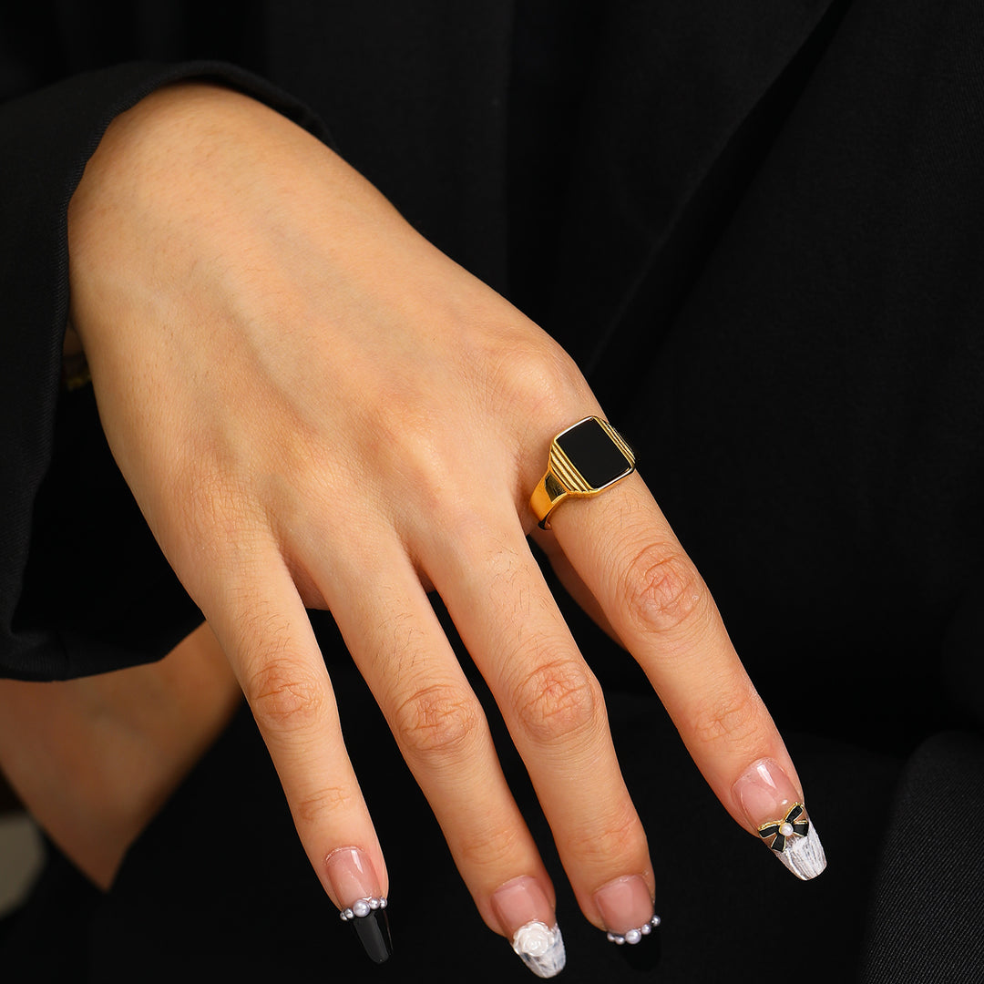 Anello in acciaio al titanio con ossidiana quadrata a strisce retrò Olivenorma