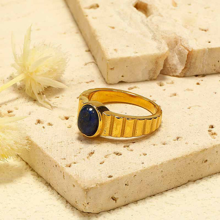 Anello in acciaio al titanio con motivo verticale in oro e lapislazzuli Olivenorma