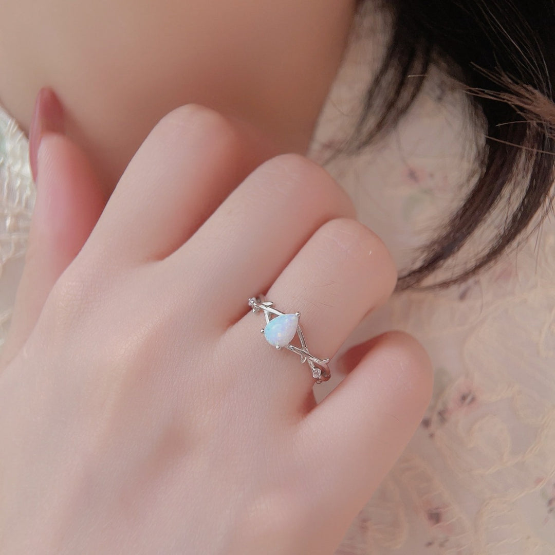 Anello Olivenorma Water Drop Opal Tree Vine Design intrecciato