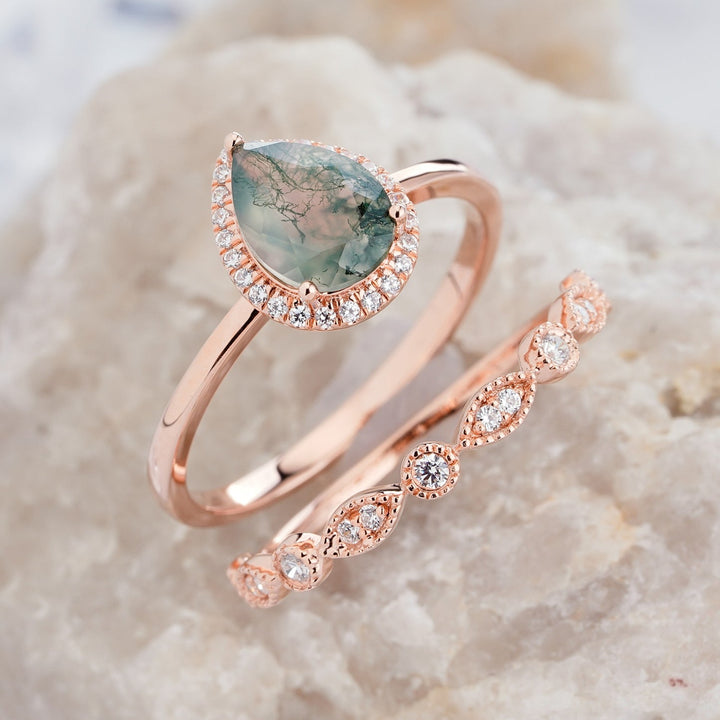 Anello di fidanzamento Olivenorma in agata muschiata taglio a pera