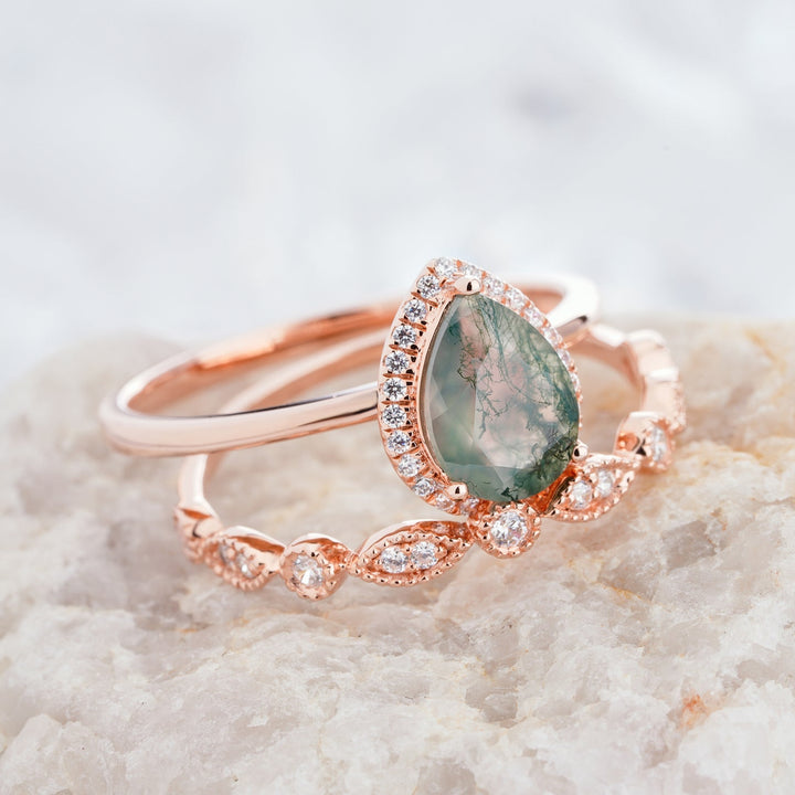 Anello di fidanzamento Olivenorma in agata muschiata taglio a pera