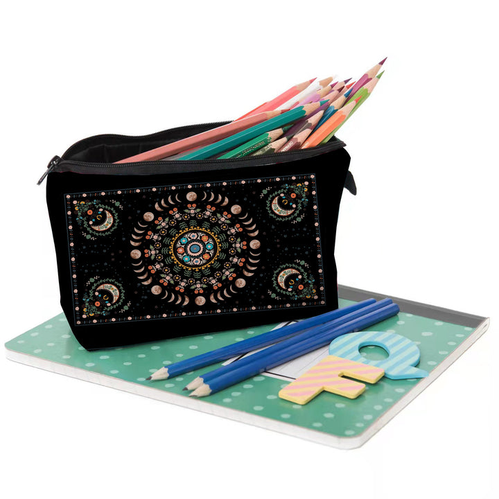 Borsa cosmetica Olivenorma con stampa floreale e fasi lunari