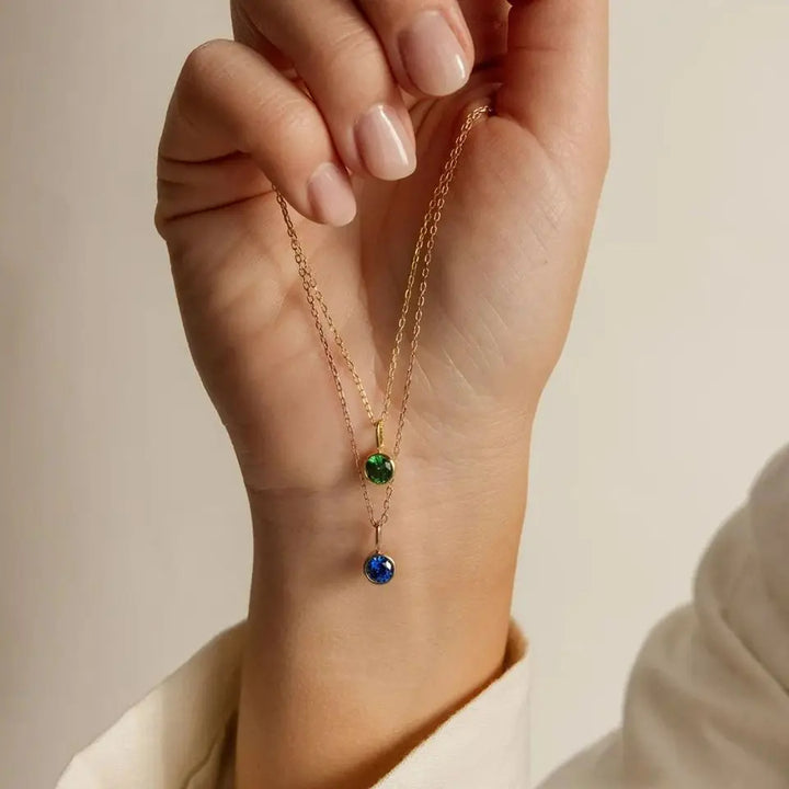 Collana con ciondolo con pietra portafortuna da 8 mm della costellazione Olivenorma