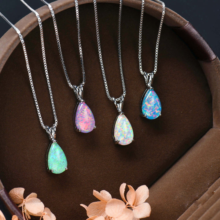 Collana con ciondolo in opale a goccia minimalista Olivenorma