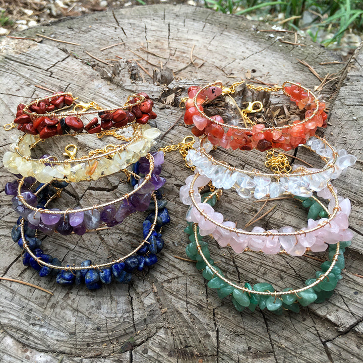 Olivenorma Bracciale con perline di ghiaia naturale irregolare e nappa 