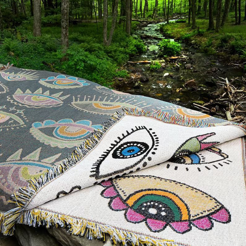 Olivenorma Coperta tessuta con nappe in stile indiano con malocchio blu e bianco