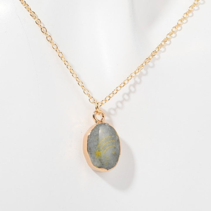 Collana con farfalla, stella e luna in pietra naturale Olivenorma