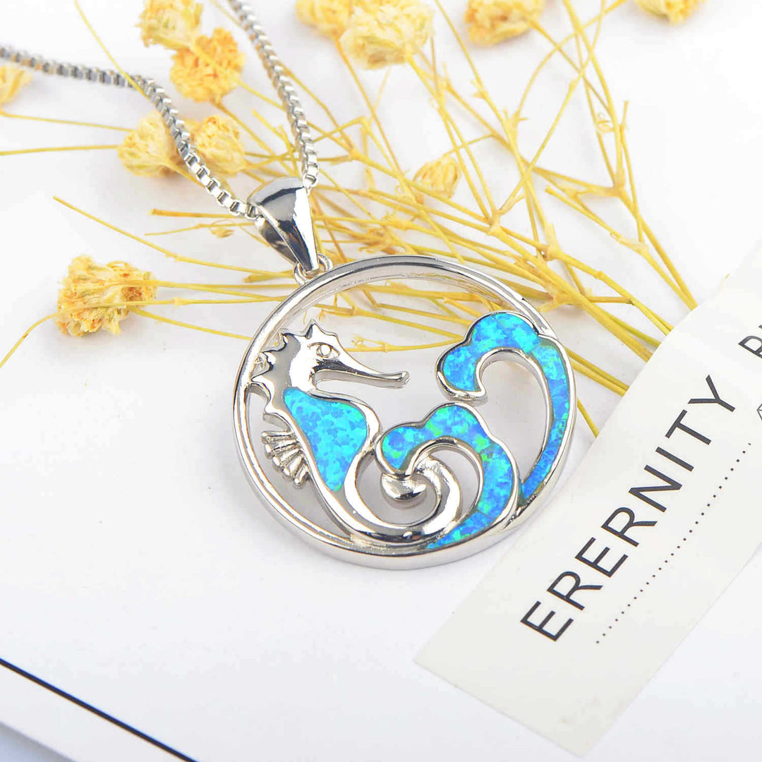 Collana con onda cavalluccio marino in blu opale Olivenorma