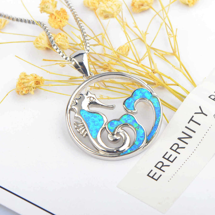Collana con onda cavalluccio marino in blu opale Olivenorma